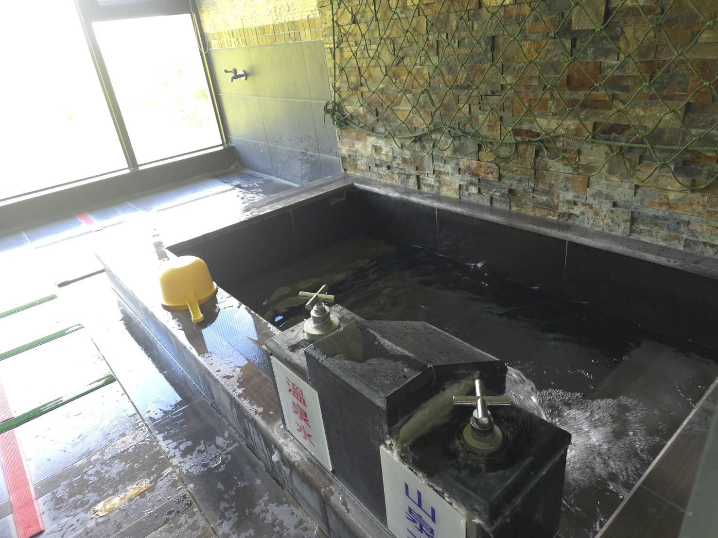 礁溪溫泉湯屋